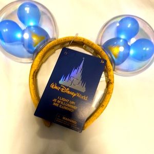Walt Disney 50th anniversary, Mickey balloon ears
